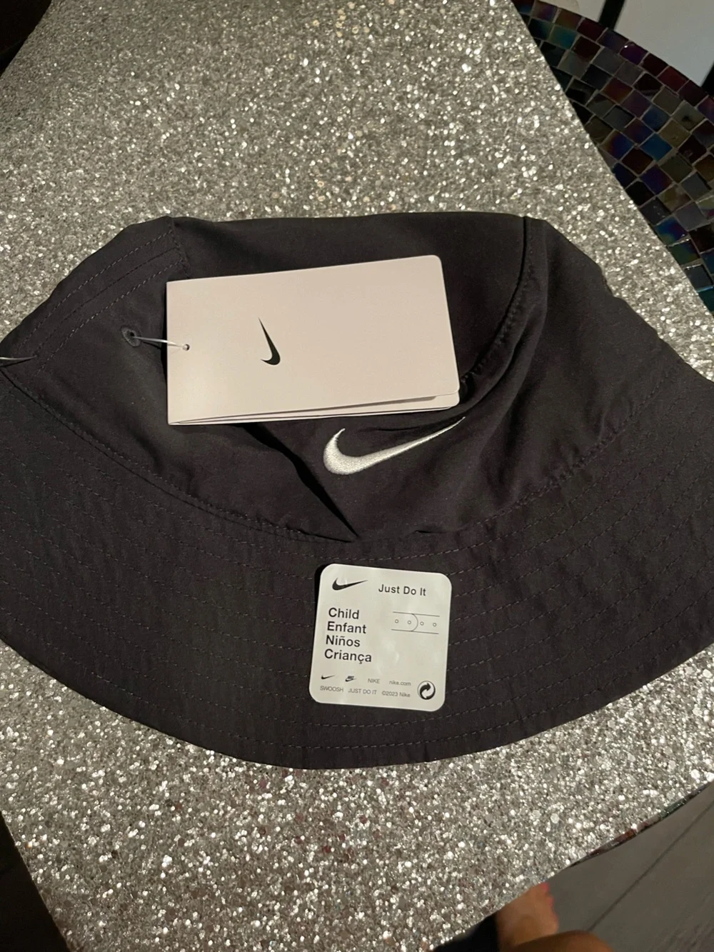 Nike kids hat nwt